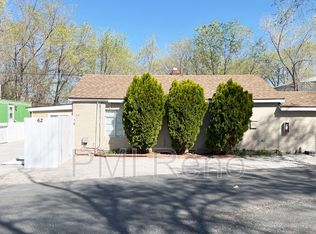 800 Gentry Way, Reno, NV 89502