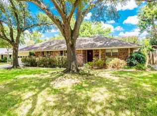 9030 Springview Ln, Houston, TX 77080