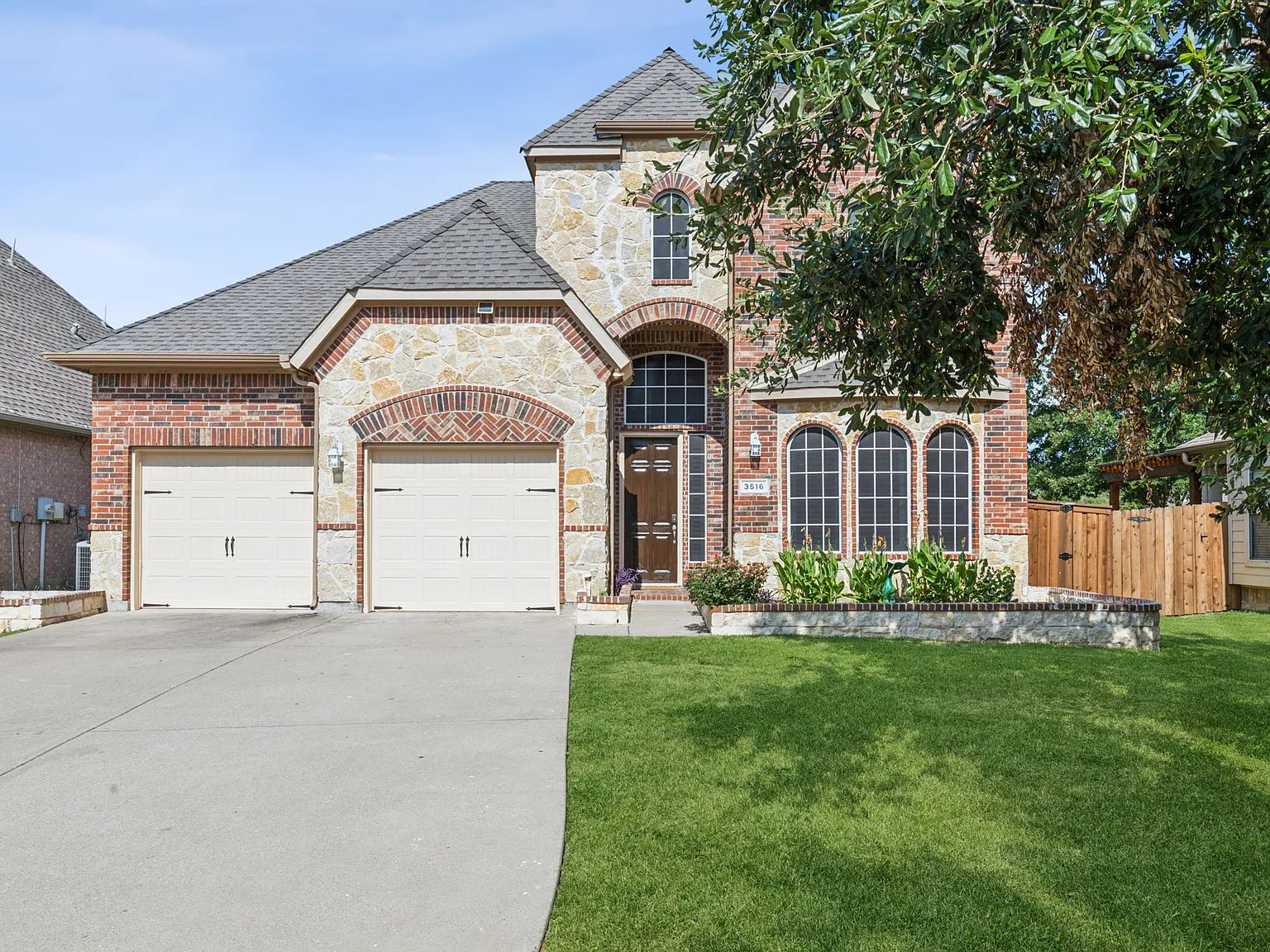 4 bed, 3.5 bath, 3181 sqft, $9,720 — Photo 1