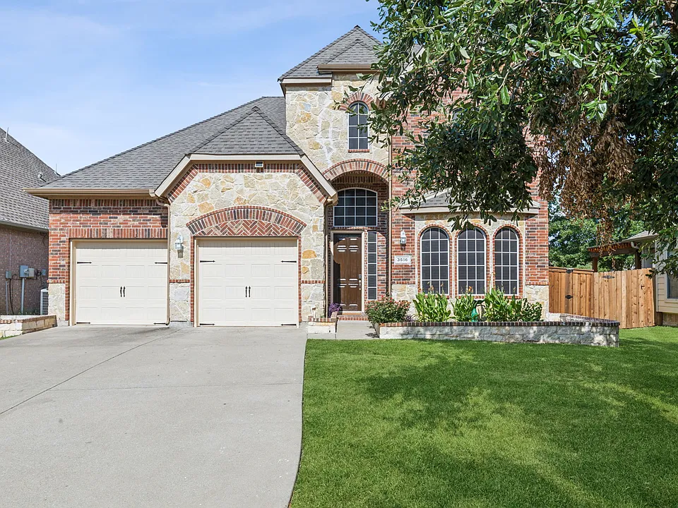 3516 New Castle Ct