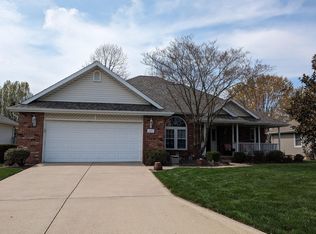 301 N Maplecrest Dr, Nixa, MO 65714