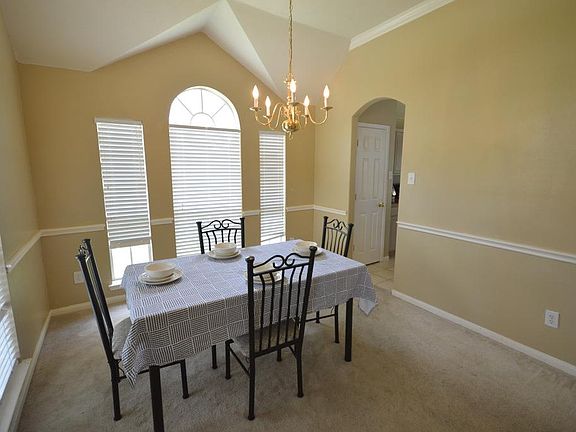 5th image of 1818 Country Club Cove Dr