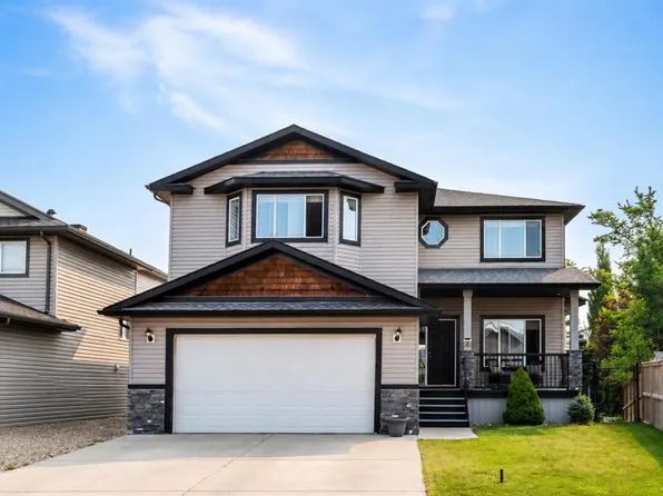 35 W Hillcrest Blvd, Strathmore, AB T1P 1W9