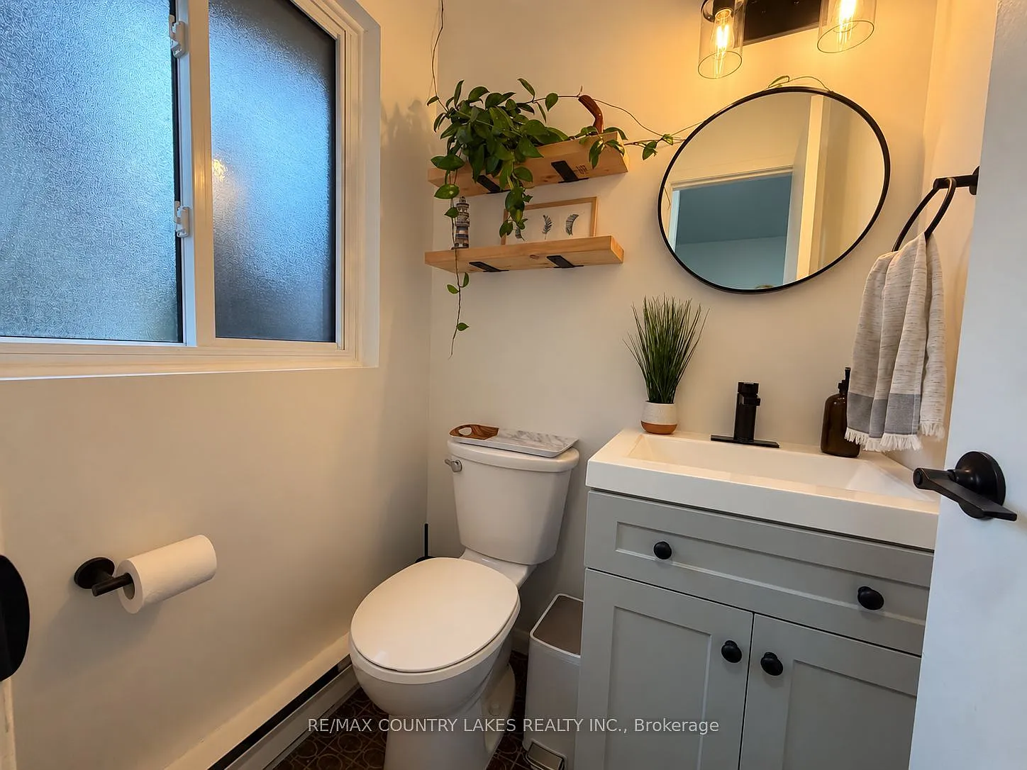 2 bed, $2,100 — Photo 4