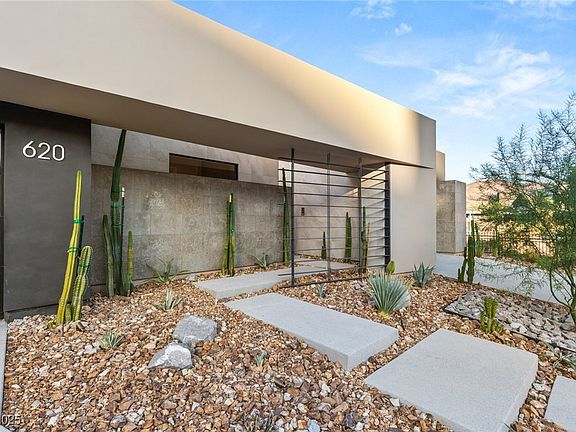 3rd image of 620 Dragon Mountain Ct