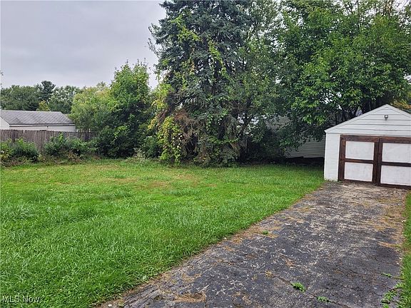 2nd image of 732 Wilbur Ave
