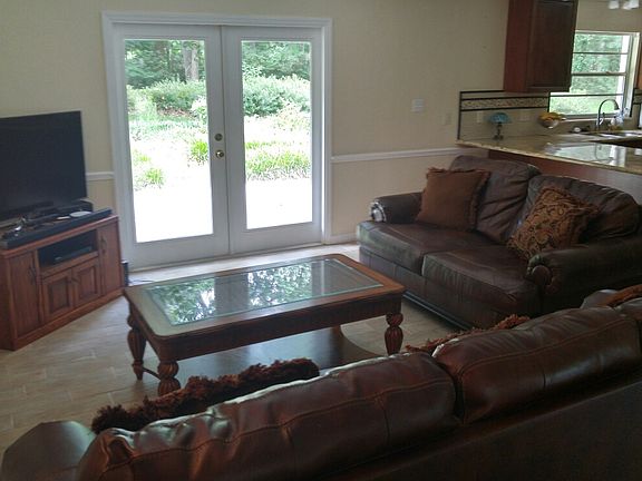 4th image of 9519 NW 27th Pl