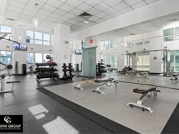 350 West 42nd Street image 10 of 14