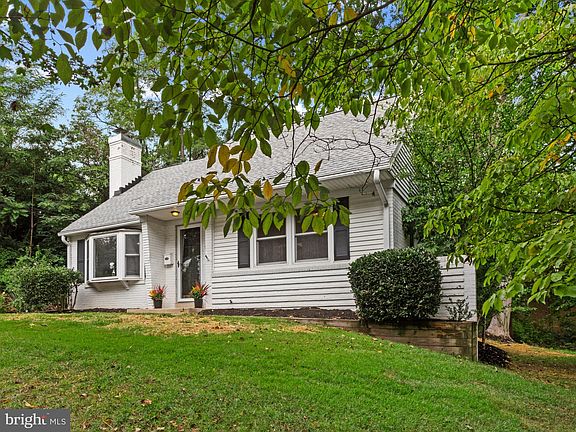 2nd image of 3603 Faircastle Dr