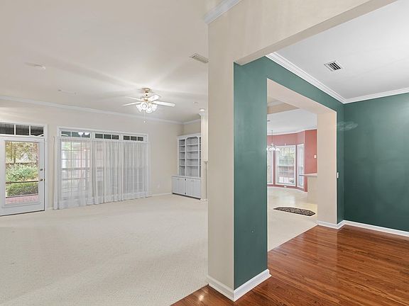 3rd image of 308 Kirkwood Dr