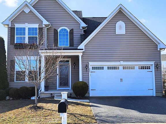 3rd image of 225 Armata Dr