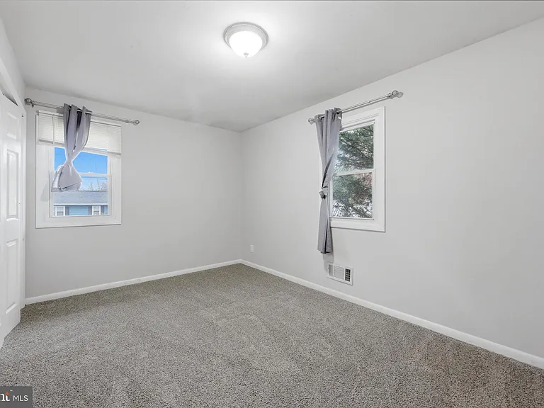 3832 Frances Ave — Photo 12