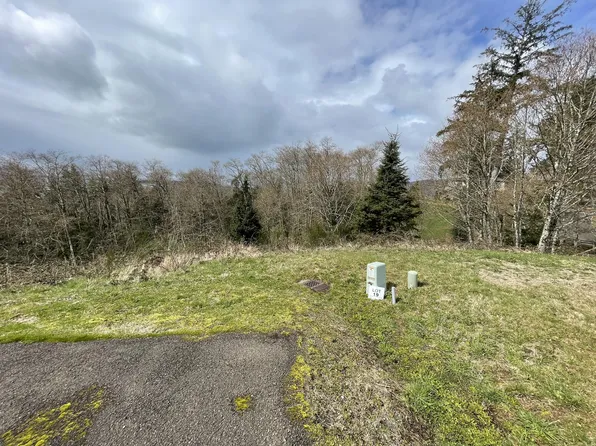 19 N Ridge Dr, Bay City, OR 97107