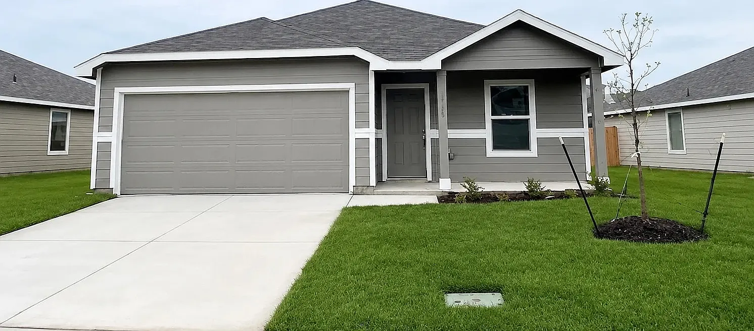 4 bed, 1667 sqft, $2,399 — Photo 1