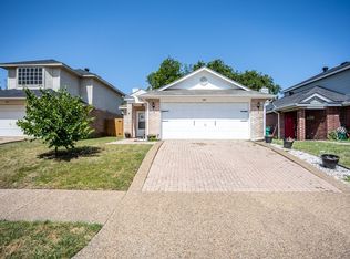581 Majestic Park Ln, Cedar Hill, TX 75104