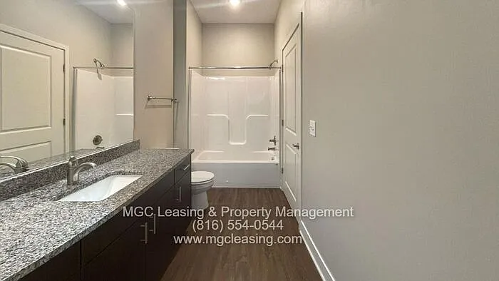 5711 NE 80th Ter #3E — Photo 4