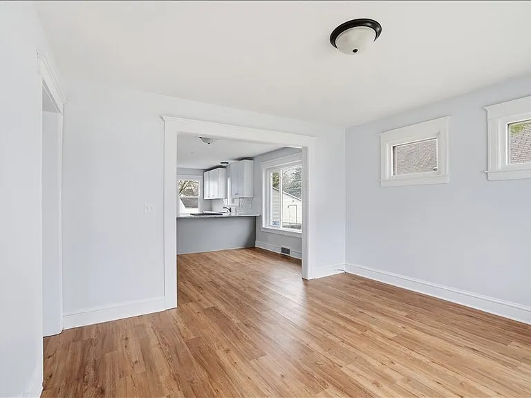 316 Harrison Ave — Photo 12