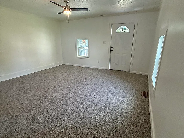 1326 Buntin St — Photo 3