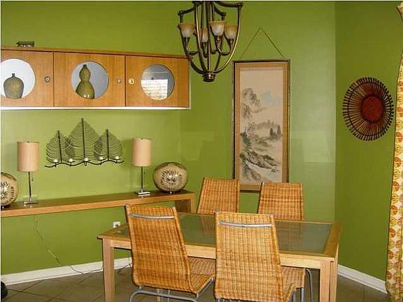 2nd image of 2510 Coco Palm Dr