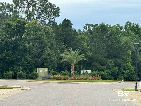 5th image of 12451 Gateway Dr