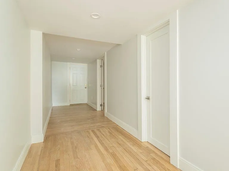 35 South St #B2 — Photo 4