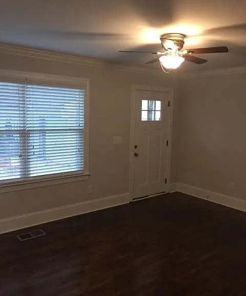 2218 Rozzelles Ferry Rd — Photo 9