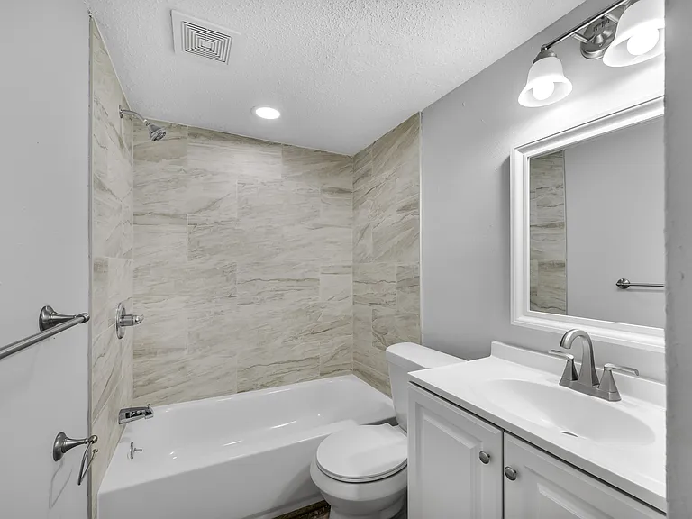 1279 Santa Rosa St #7 — Photo 6
