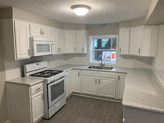 2nd image of 2064 Beach Dr
