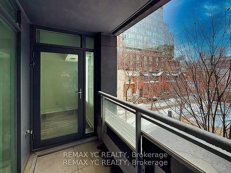 525 Adelaide St W #217 — Photo 20