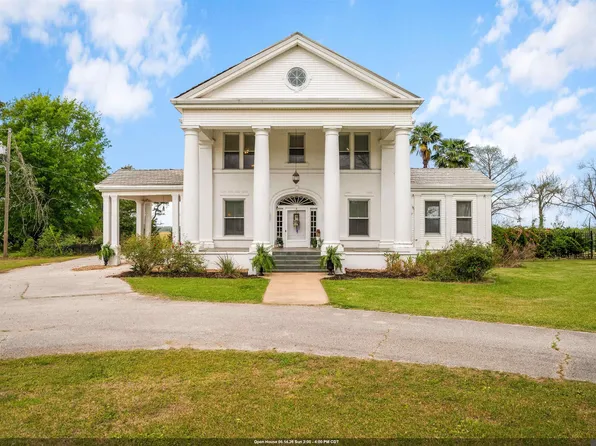 56 Meeker Rd, Lecompte, LA 71346