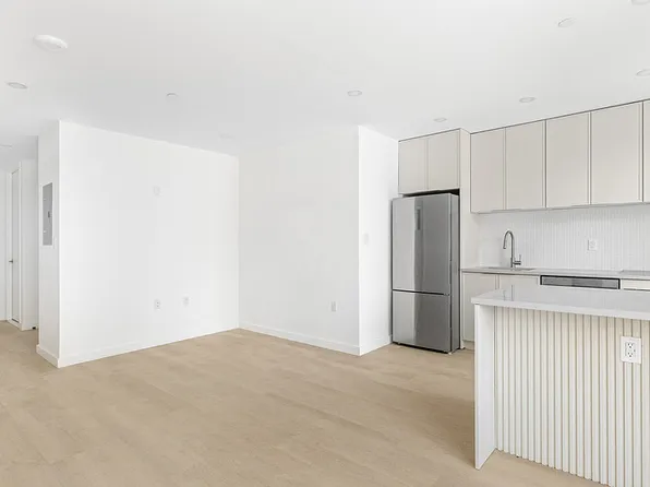 150 Lawrence Street image 2 of 32