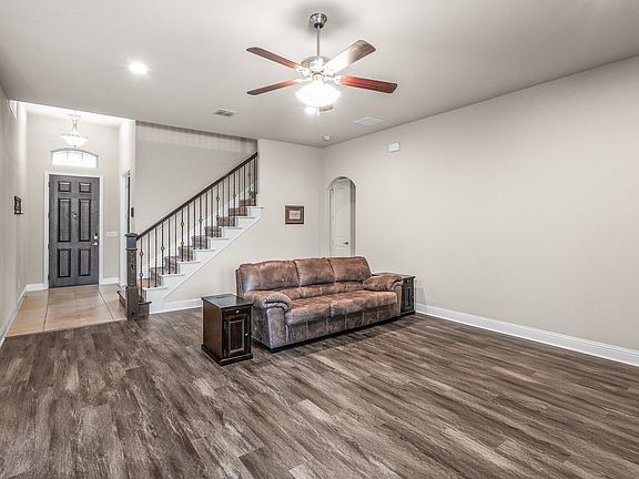 5th image of 4507 Mimosa Dr