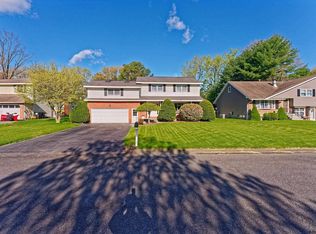 1018 Saint Lucille Dr, Schenectady, NY 12306