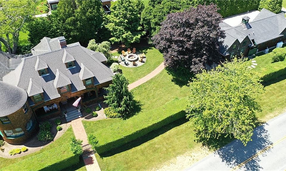 65 Gibson Ave, Narragansett, RI 02882 Zillow