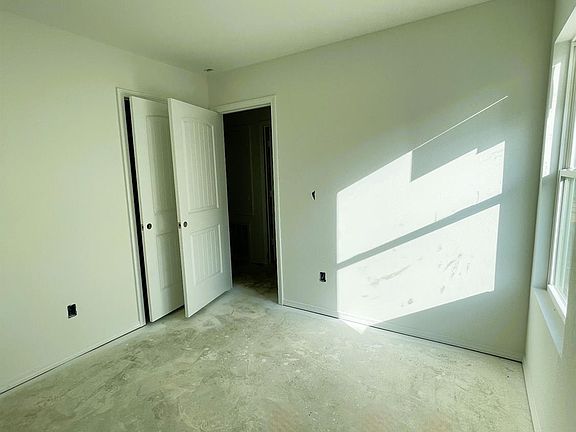 5th image of 5031 Yukon Dr
