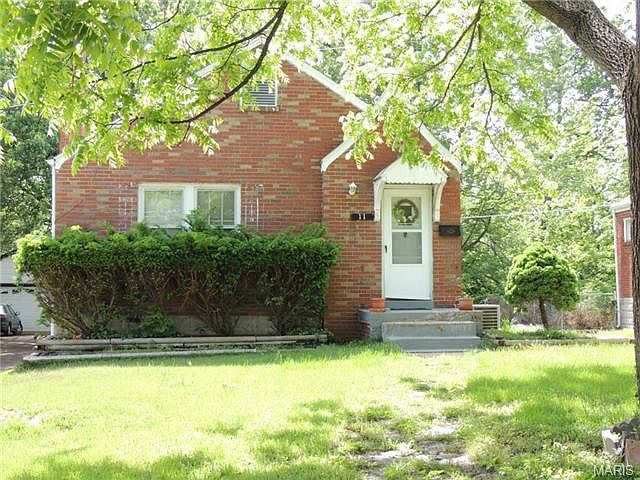 2nd image of 11 S Hartnett Ave