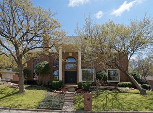 6804 Nob Hill Dr, North Richland Hills, TX 76182