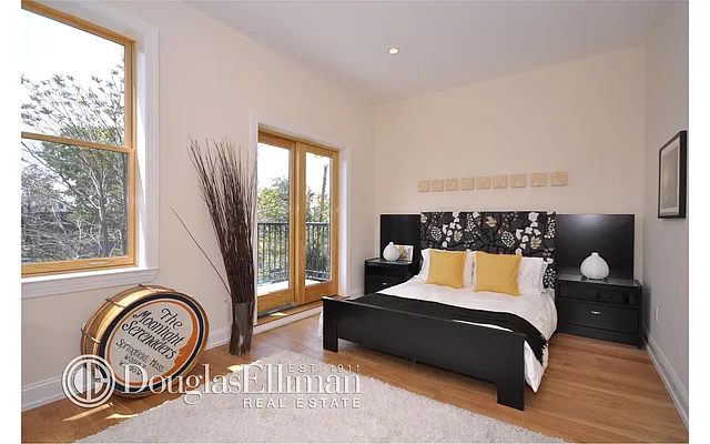 Sold by Douglas Elliman | media 22