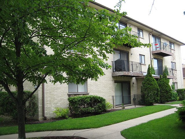 1st image of 8528 W Catherine Ave Unit 2S
