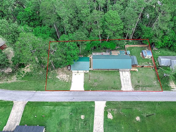 2nd image of 100 Magnolia Pl