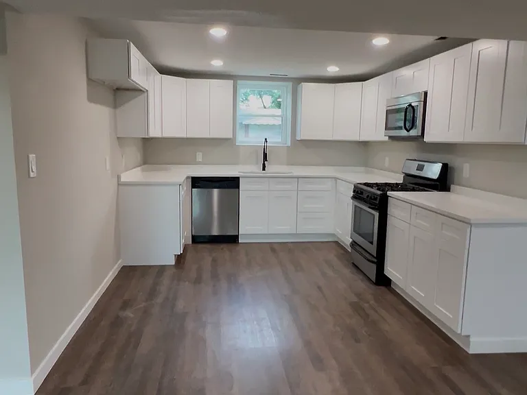 9620 Wallace Ave — Photo 9