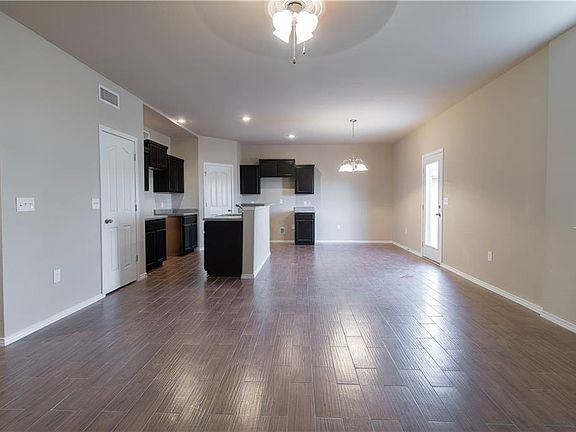 4th image of 5922 Cocobolo St