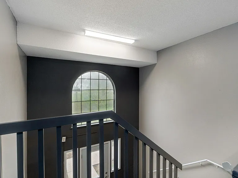1221 S Park Ave #5 — Photo 17