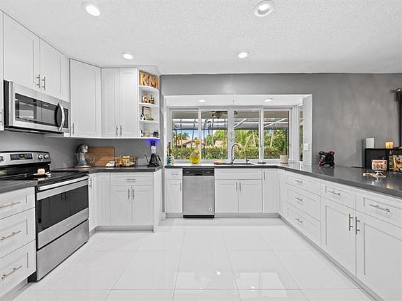 5th image of 10497 NW 4th St #0