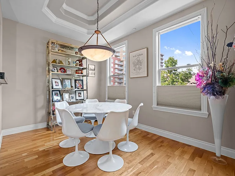 40 Madison St #303 — Photo 11