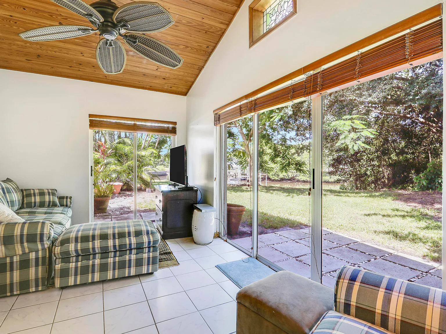 2 bed, 2.0 bath, 1038 sqft, $3,100 — Photo 4