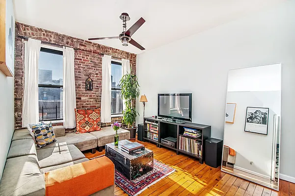 Sold by Compass | media 1