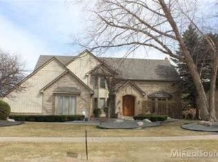 54146 Algonquin Dr, Shelby Township, MI 48315