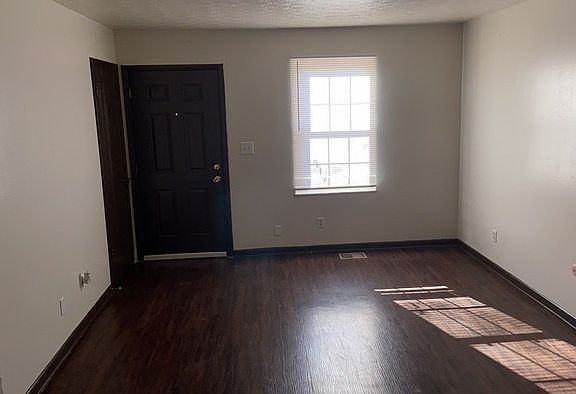 5th image of 1439 Minstrel Dr APT 4