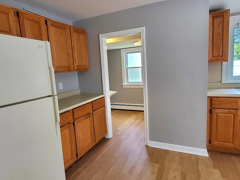 31 Thompson St #31 — Photo 9